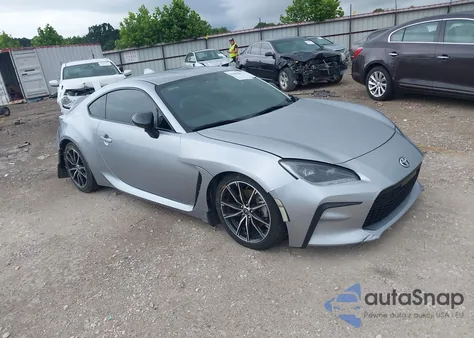 2023 Toyota Gr86 Premium z USA, uszkodzony, nr VIN JF1ZNBE17P9764719